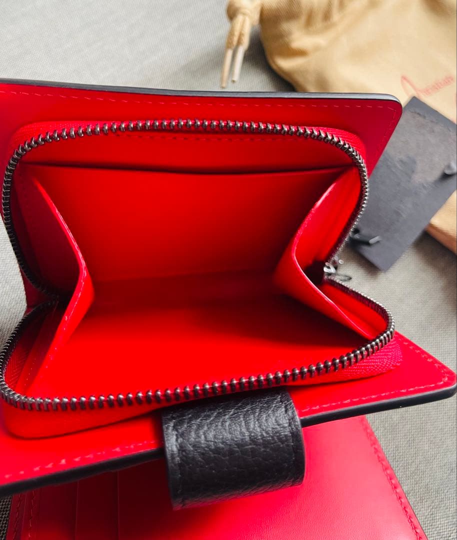 クリスチャンルブタン二つ折ミニウォレット“PALOMA“箱付新品未使用品