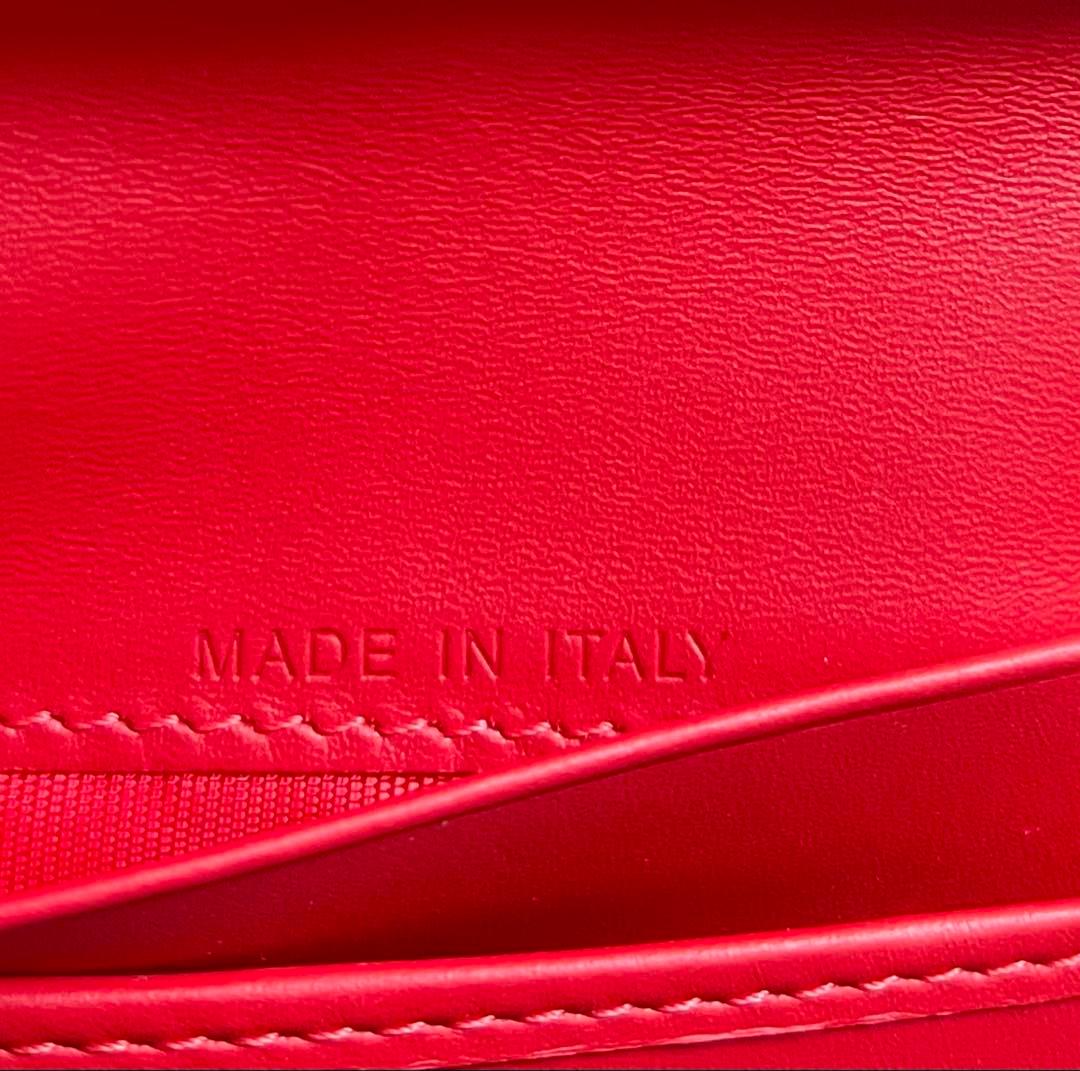 クリスチャンルブタン二つ折ミニウォレット“PALOMA“箱付新品未使用品