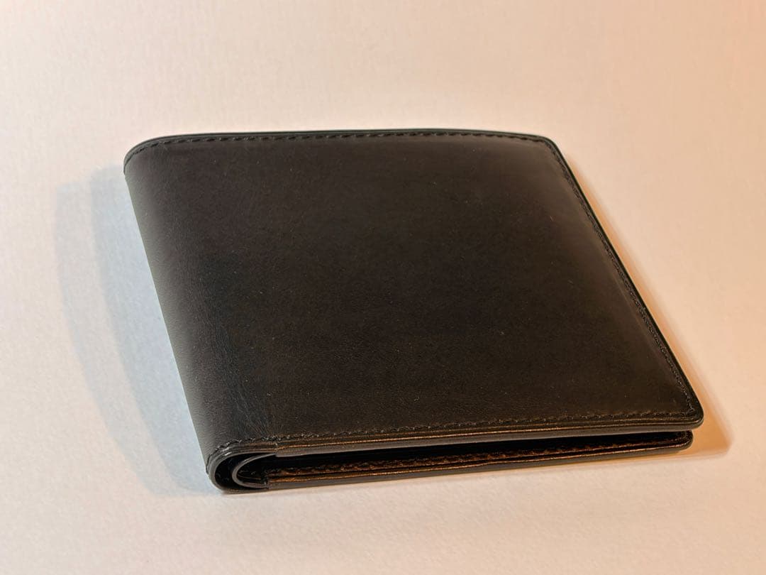 名人級　大峡製鞄　イタリア製牛革二つ折り財布（黒）