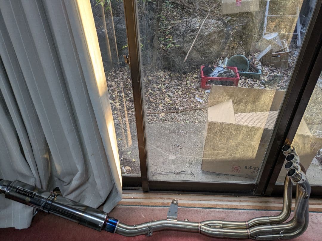 Z900RS用中華アクラポビッチタイプフルエキマフラー