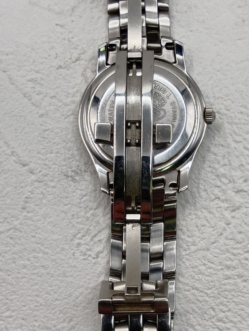 最終値下１０日１５時まで　GUCCI レディース 腕時計 ブラック文字盤　稼働品