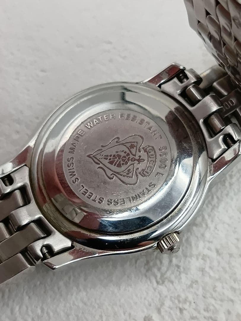 最終値下１０日１５時まで　GUCCI レディース 腕時計 ブラック文字盤　稼働品