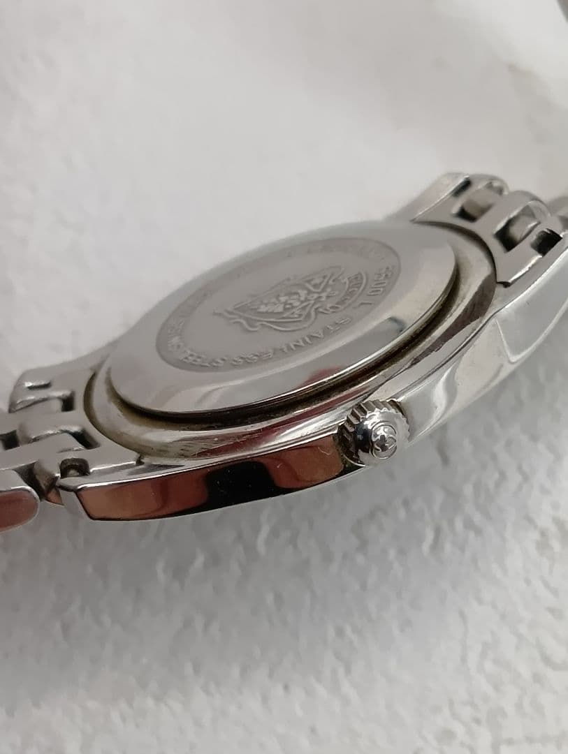 最終値下１０日１５時まで　GUCCI レディース 腕時計 ブラック文字盤　稼働品