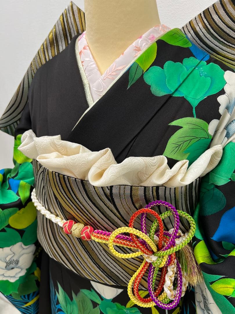 振り袖　フルセット　別誂長襦袢付　珍品　個性的　黒地　パーティー　結婚式　697