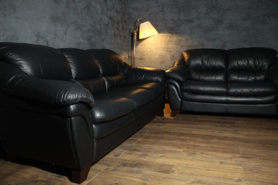 首都圏送無料〜 売り切り特価 IDC 大塚家具 ブラックレザーソファ2台セット
