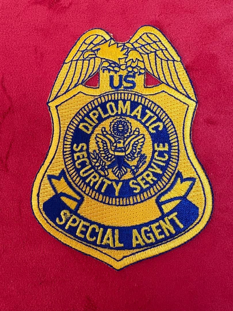 アメリカ国務省 DSS 特別捜査官 バッジと実物パッチのセット　　ポリスバッジ