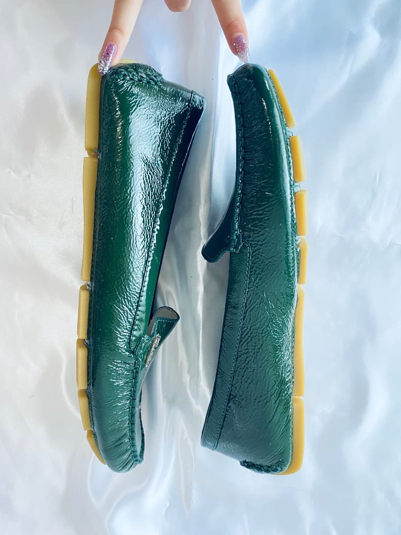 GUCCI グッチ　グリーン　美品　サイズ39 　ローファー