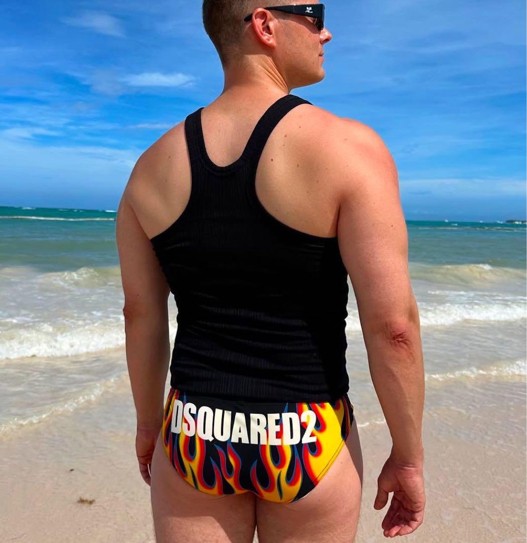 DSQUARED2 競パン サイズ50 ファイヤープリント ビキニ水着