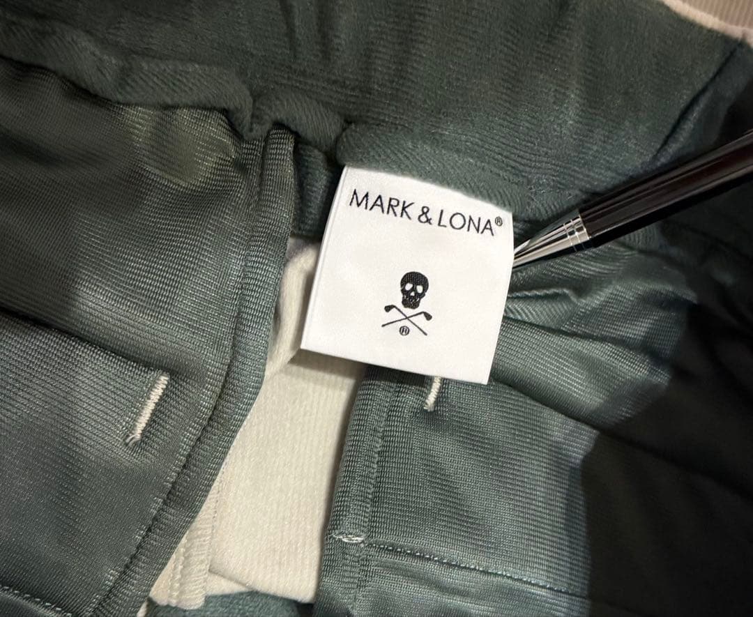 マークアンドロナ　セットアップ　ジャージ　【最安値】【美品】【早い者勝ち】