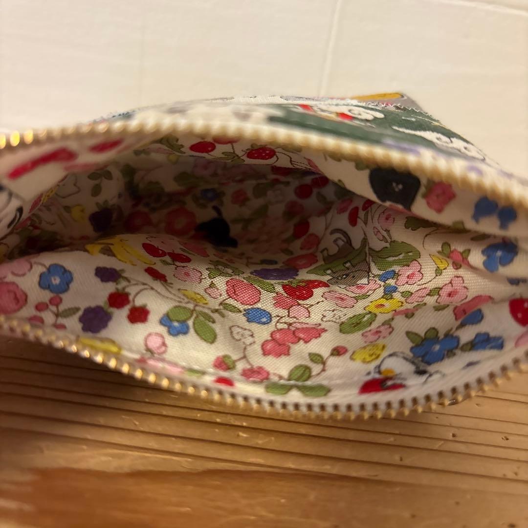 感謝価格　SALE 猫柄　猫ちゃん大集合ポーチ　パッチワーク　人気　ハンドメイド