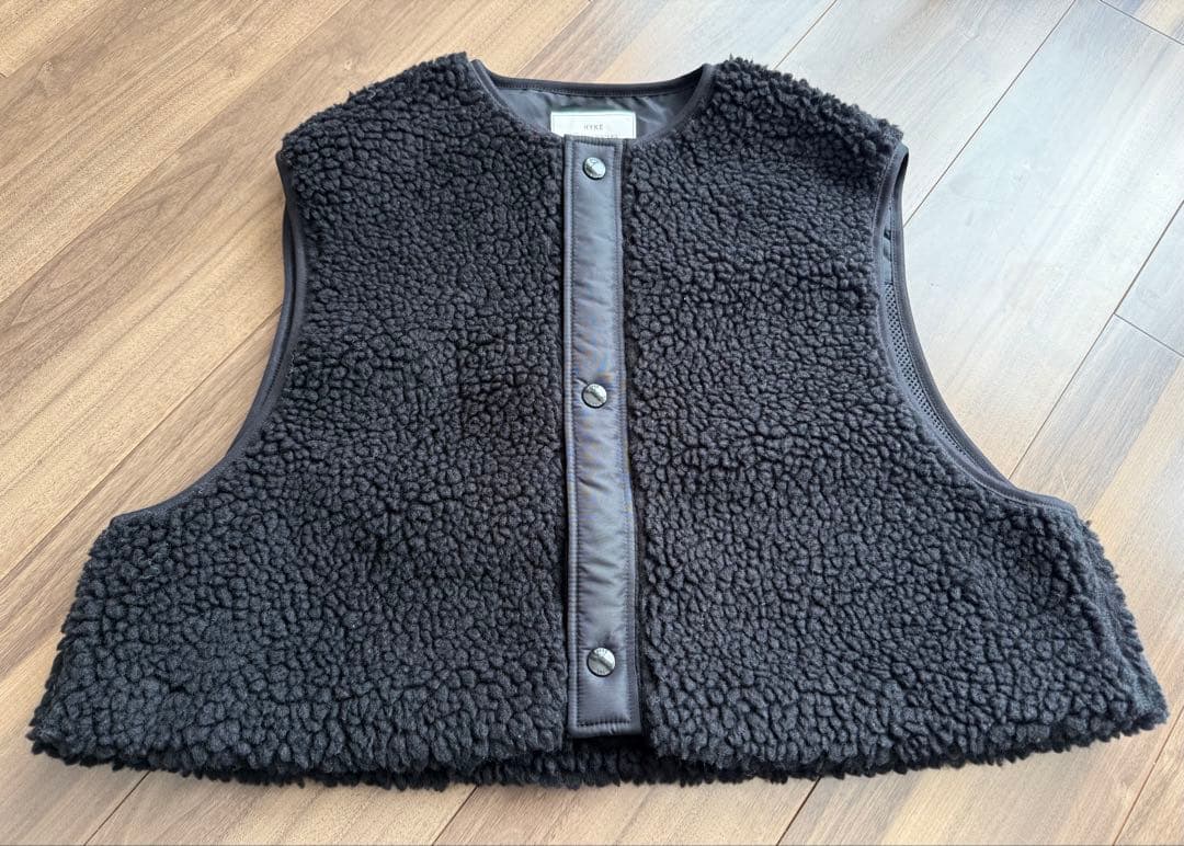 HYKE ハイクフェイクシアリング ボアベスト日本製極美品