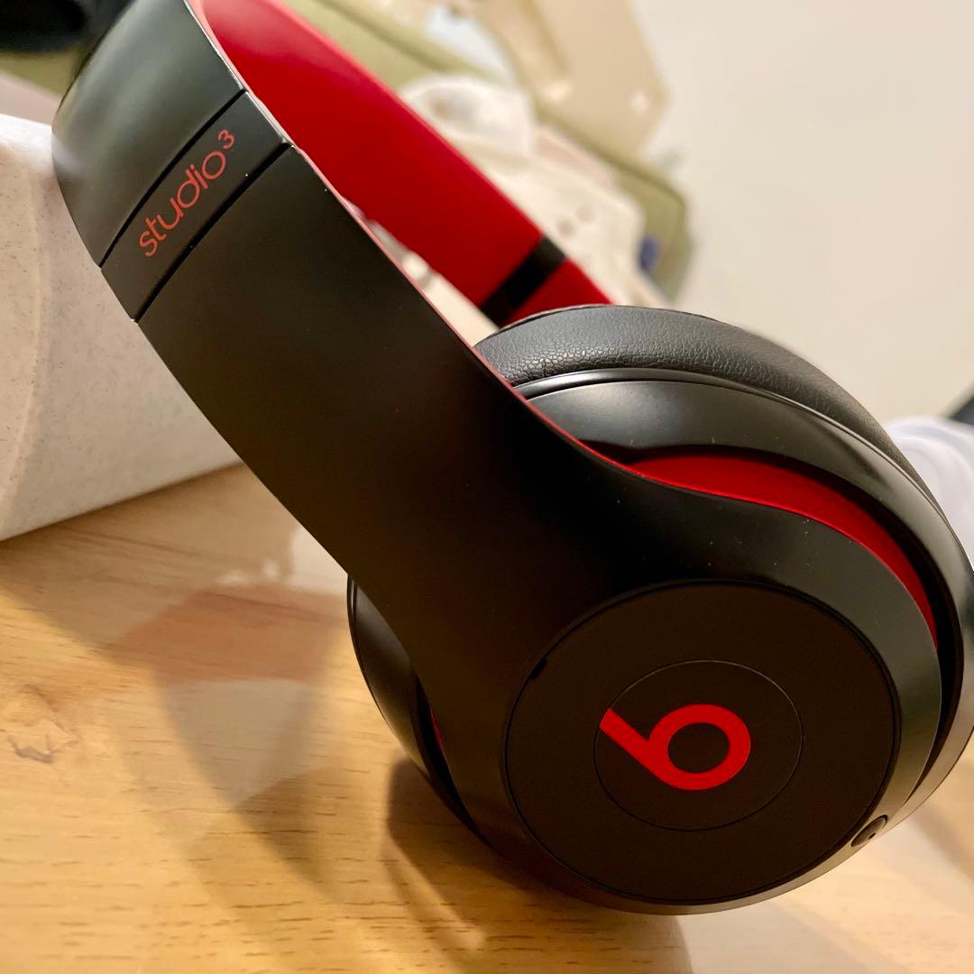 美品！ Beats Studio 3ワイヤレス ヘッドホン ブラックレッド2
