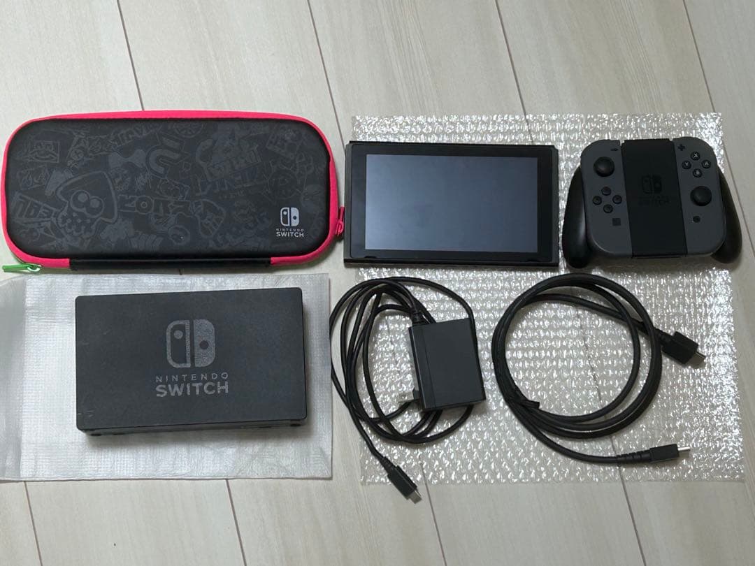 【美品・初期化済】Nintendo Switch ブラック　ケース付