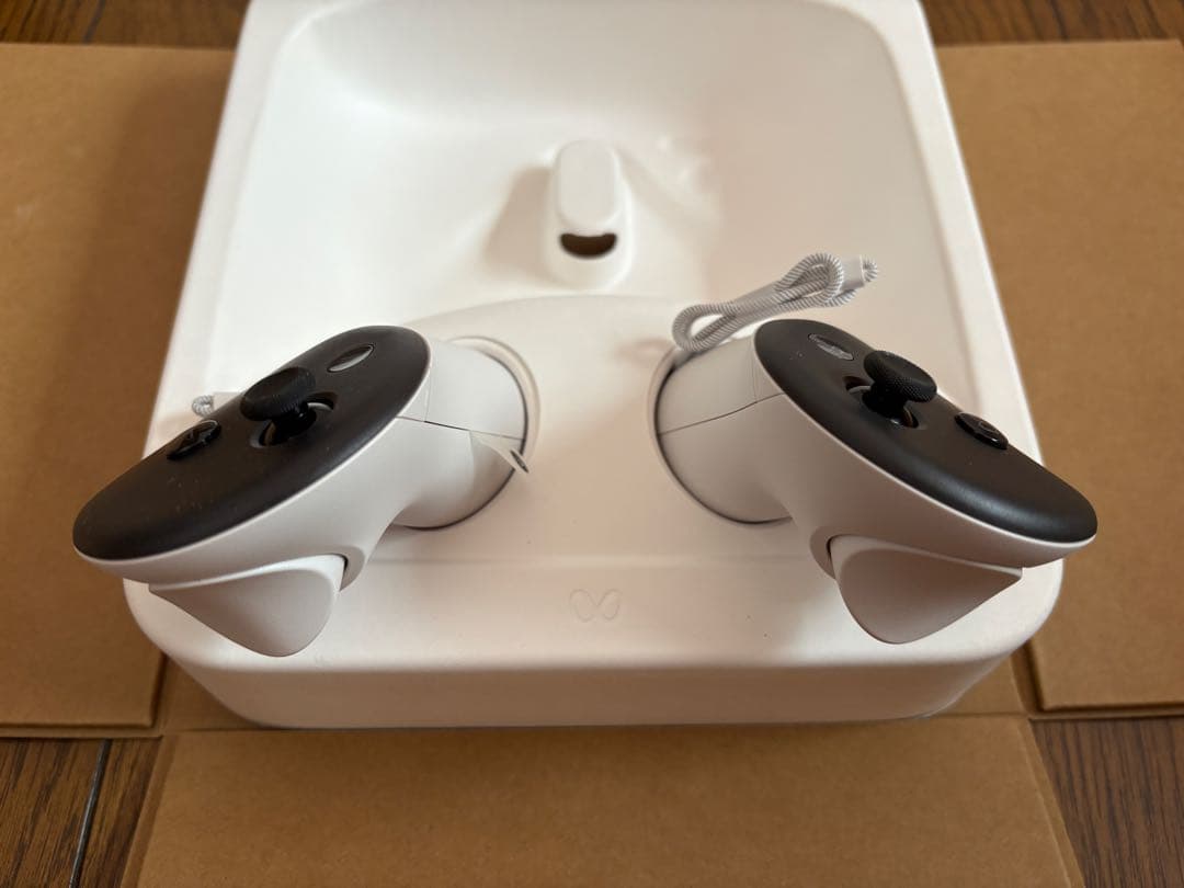 8月14日購入 ほぼ未使用  Quest 3S 128GB VR メタ