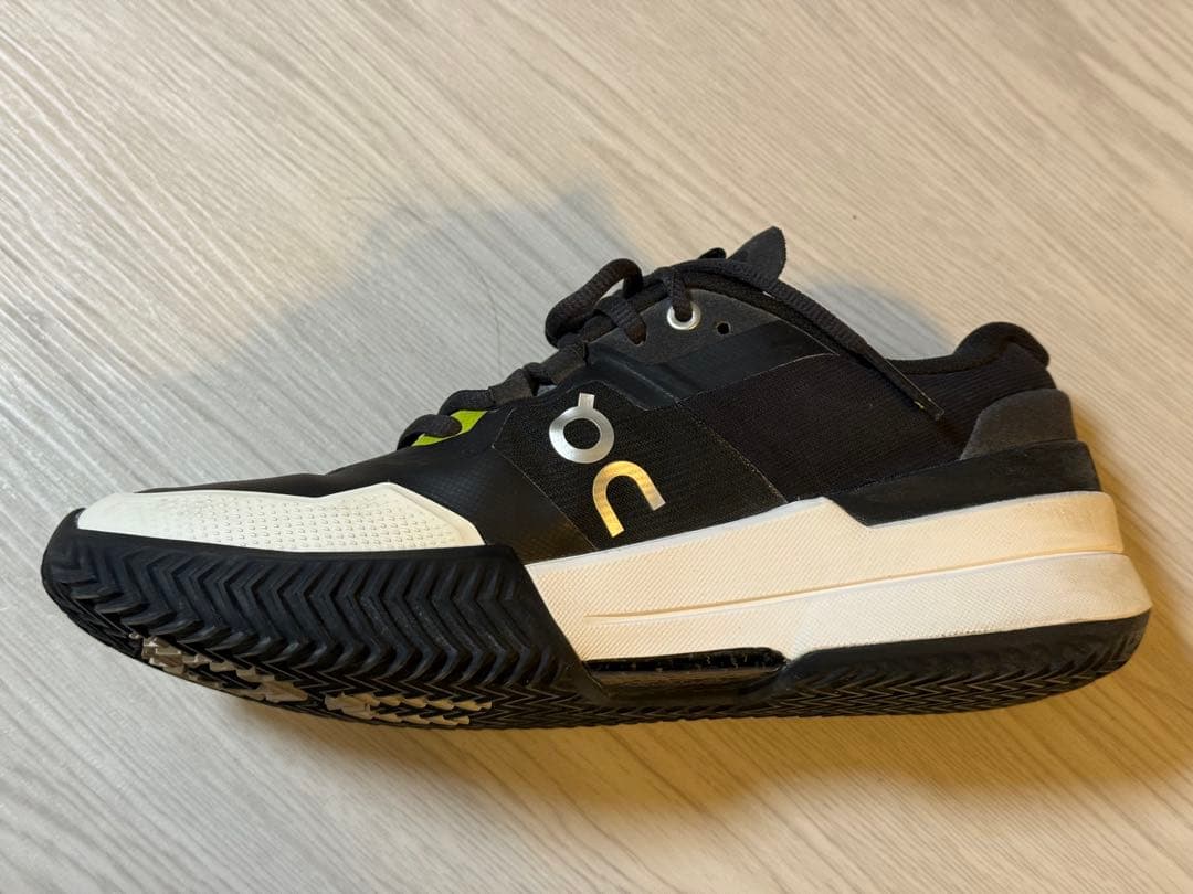 On THE ROGER Pro 2 Clay テニスシューズ　クレー　オン