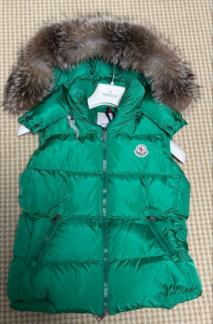 MONCLER 美品グリーンダウンファーベスト