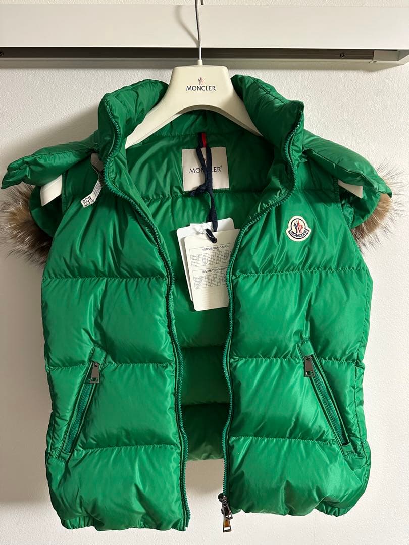 MONCLER 美品グリーンダウンファーベスト
