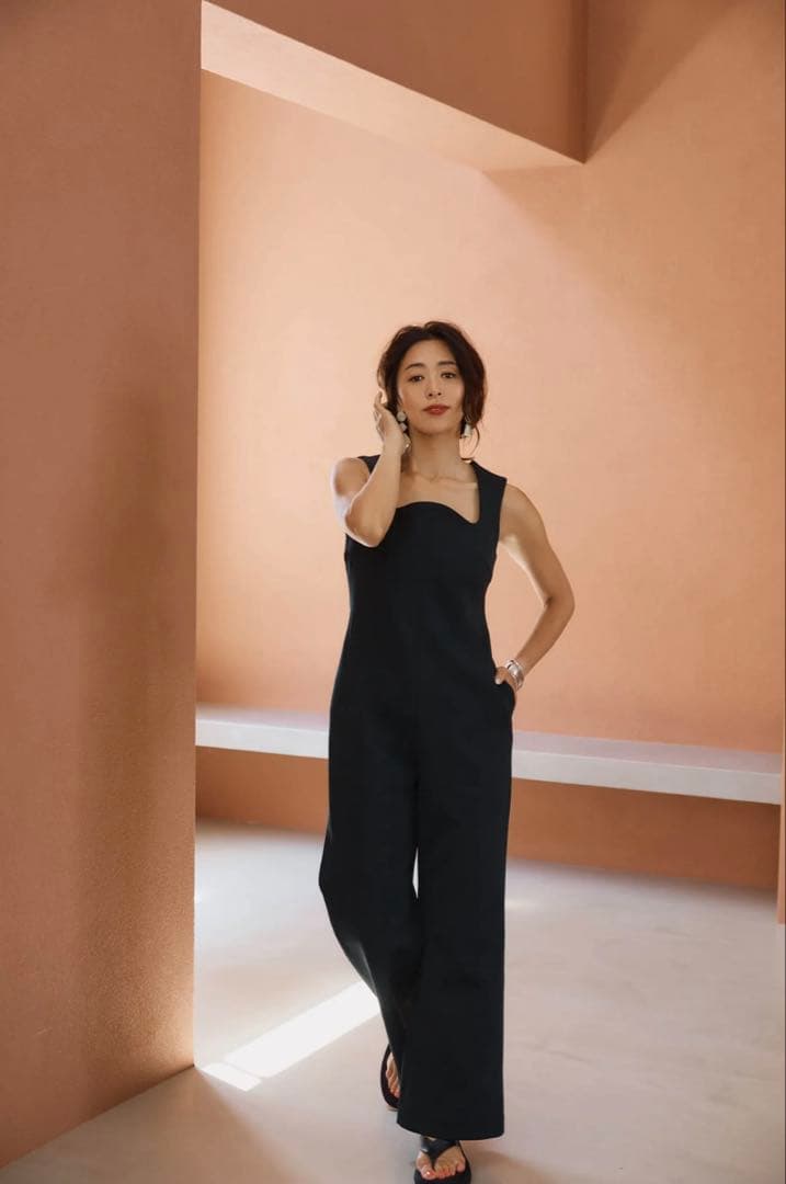 新品未使用　Sサイズ　ブラック　werthy FLY HIGH JUMPSUIT