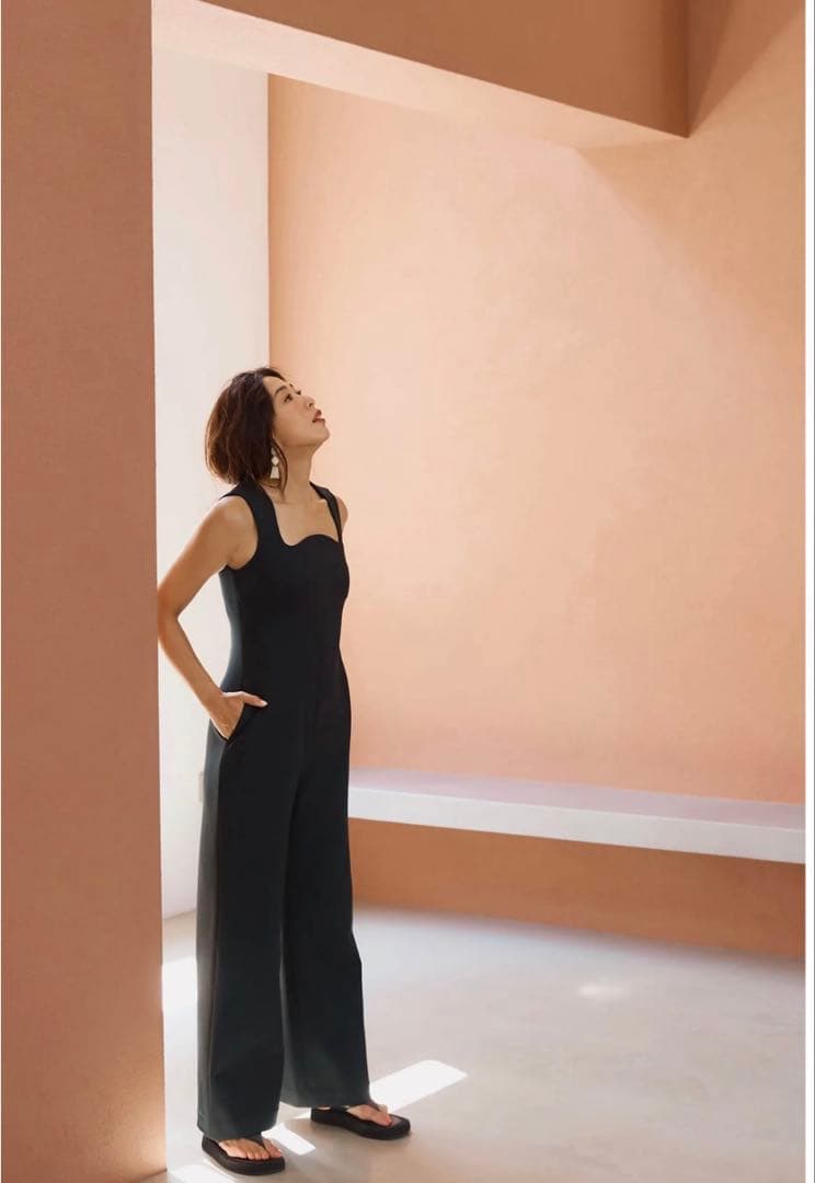 新品未使用　Sサイズ　ブラック　werthy FLY HIGH JUMPSUIT