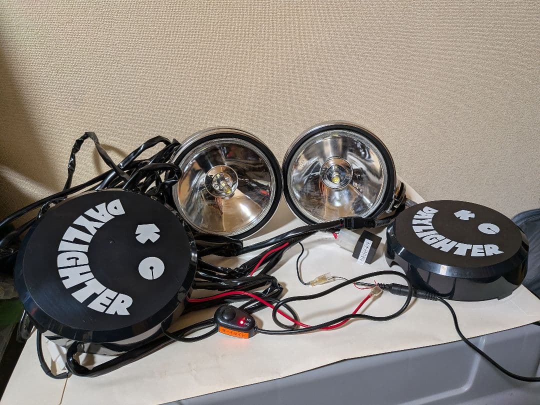 KCデイライター　ニコチャンカバー付き６インチ汎用LEDフォグランプ