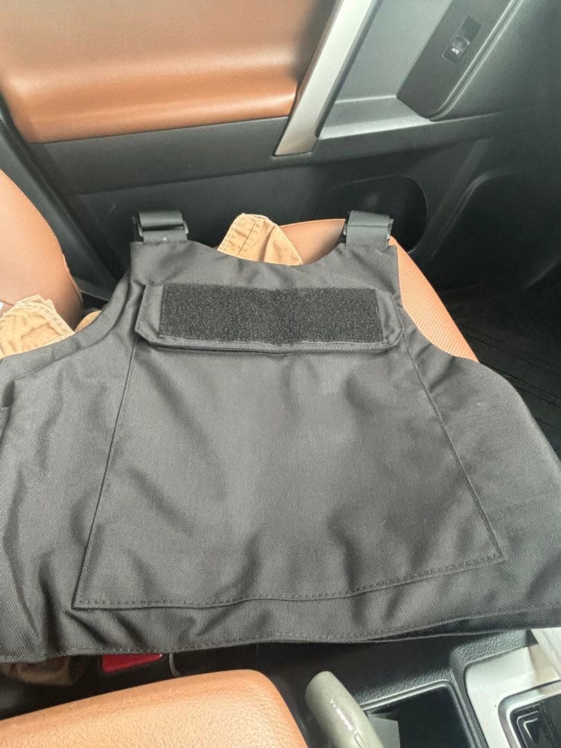 eyden着用　PRO CLUB プレートカリアーベスト