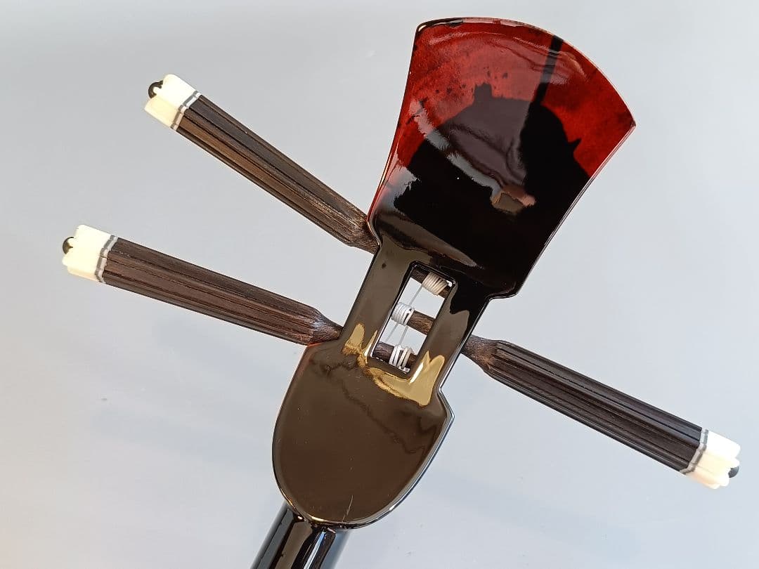 user_53e61e0e 志多伯開鐘写 名工内間直樹作 八重山黒木三線