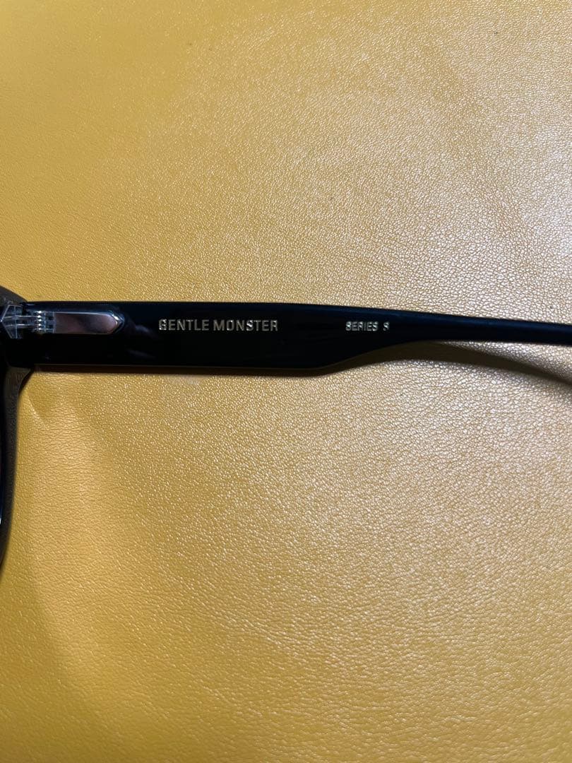 GENTLE MONSTERジェントルモンスター サングラス UNA.CN