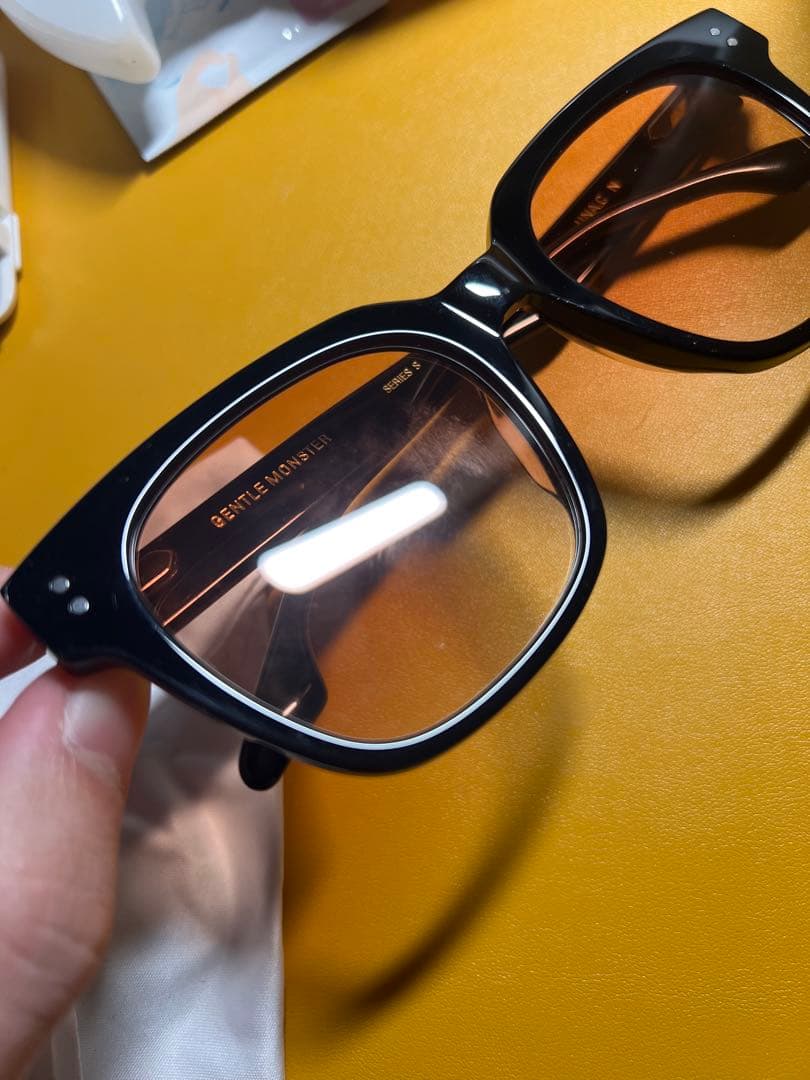 GENTLE MONSTERジェントルモンスター サングラス UNA.CN