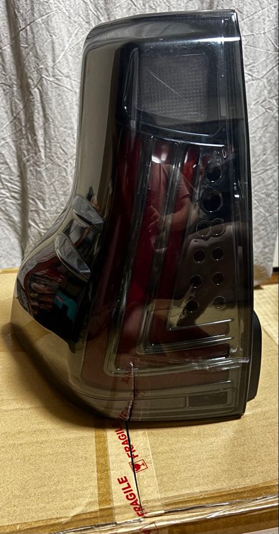 ランドクルーザープラド150 後期　スモークテールランプ