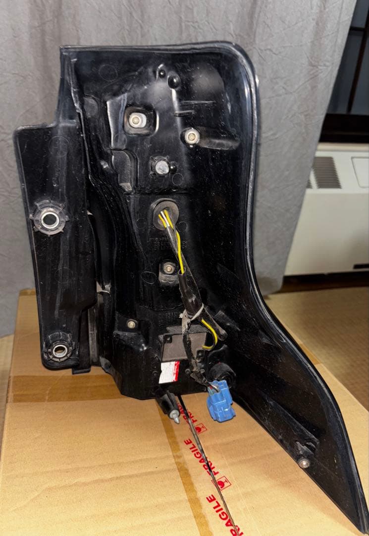 ランドクルーザープラド150 後期　スモークテールランプ