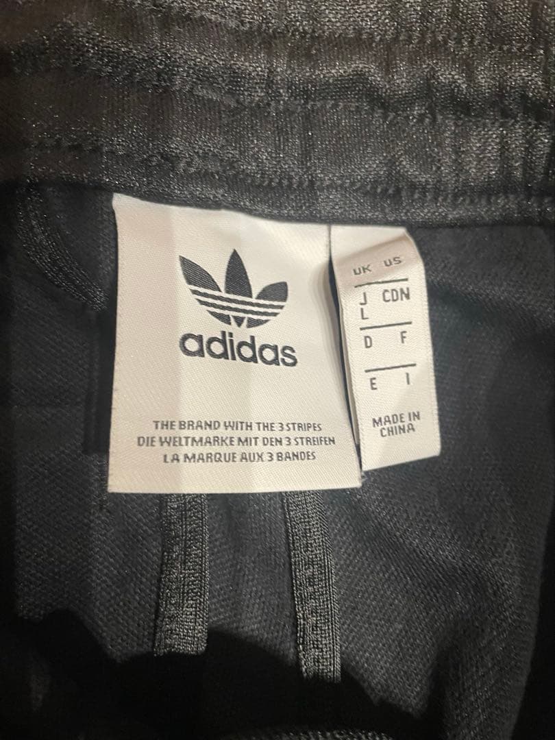 adidas トラックジャケット　セットアップ　上下