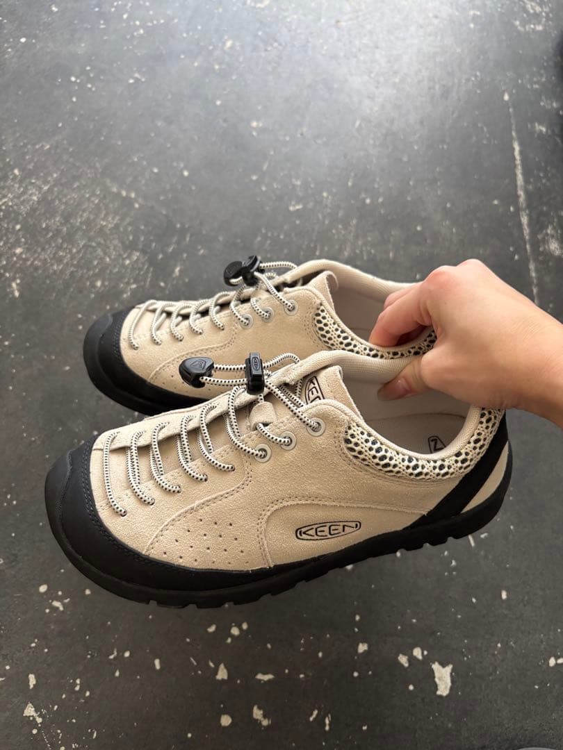 チ*カ様 【美品】keen ジャスパーロックスエスピー 23.5