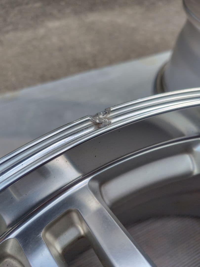 18インチ　ホイール　レオニス　ウェッズ　Weds　4本のうち２本　2／2