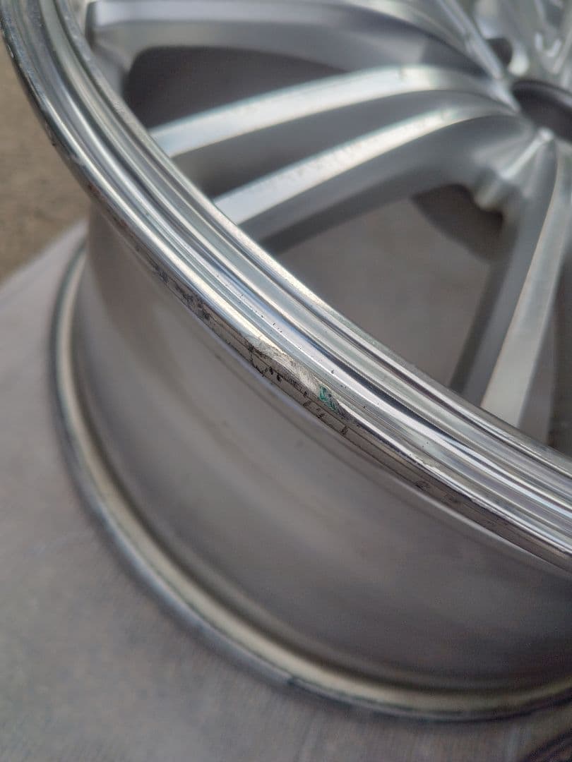 18インチ　ホイール　レオニス　ウェッズ　Weds　4本のうち２本　2／2