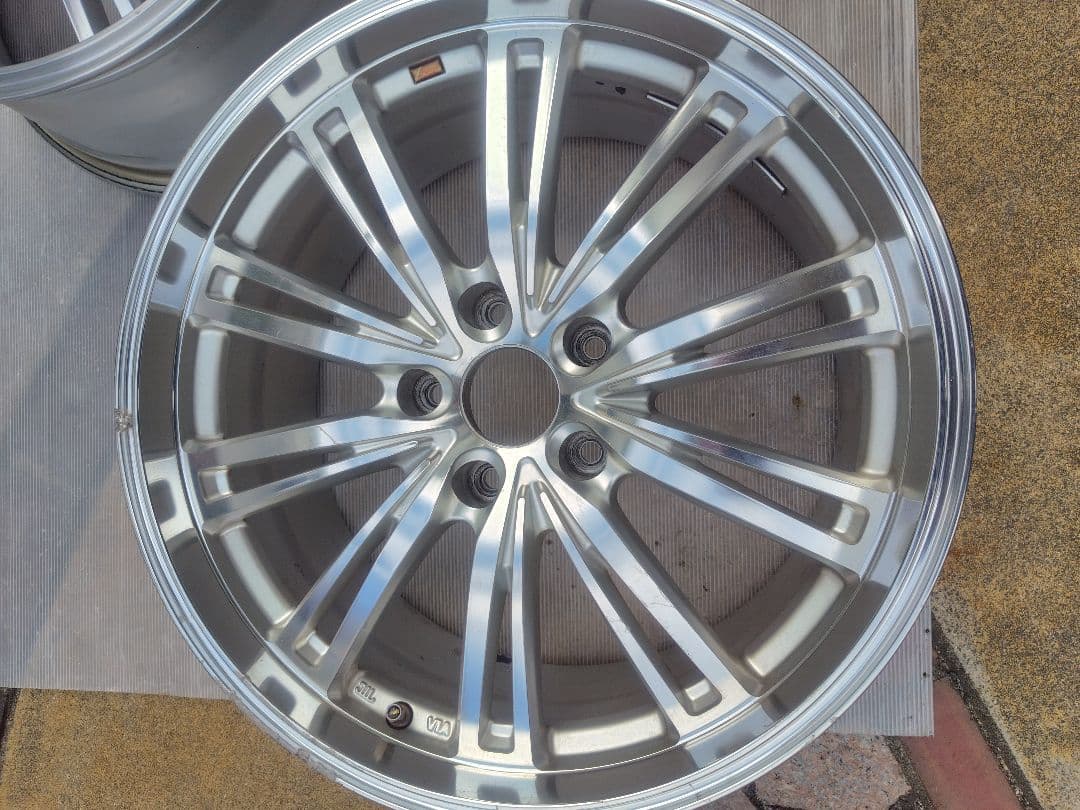 18インチ　ホイール　レオニス　ウェッズ　Weds　4本のうち２本　2／2