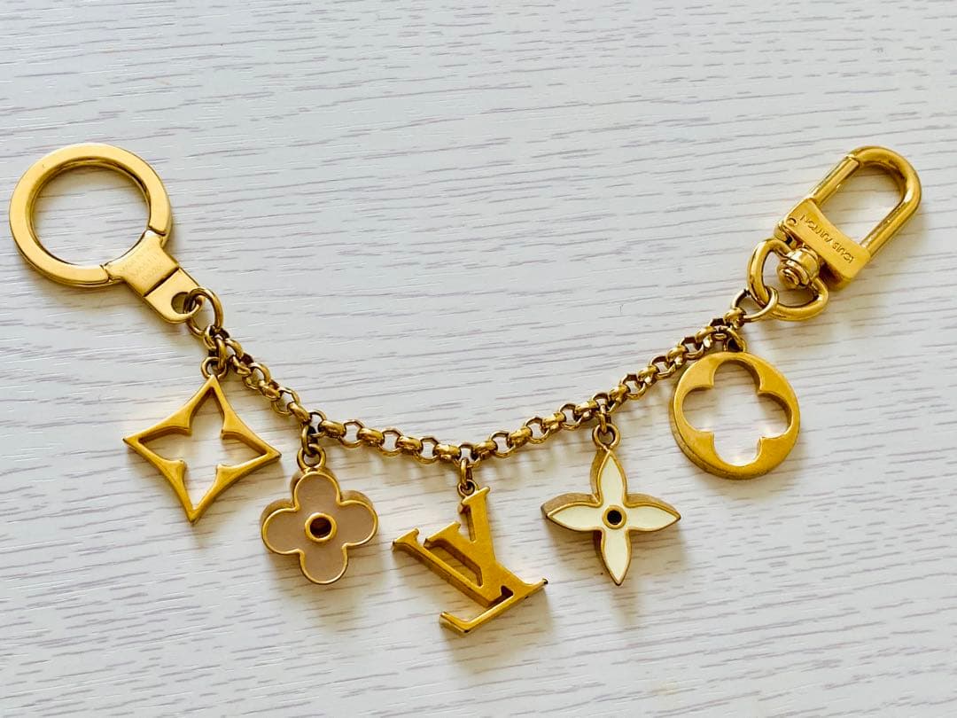 LOUIS VUITTON チェーン・フルール ドゥ モノグラム バッグチャーム