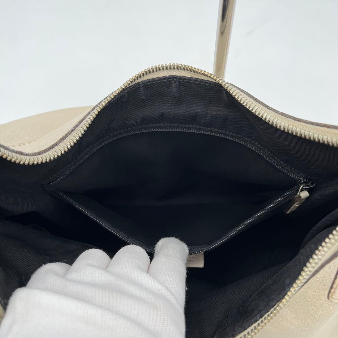 GUCCI ワンショルダーバッグ 肩掛け アビーライン ゴールド金具 レザー 白