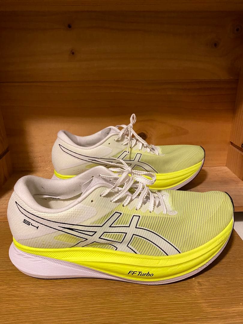 【美品】　アシックス　ランニングシューズ　カーボン厚底S4