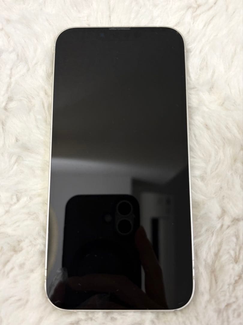 【ふぃ＊＊＊】Apple iPhone13 本体 128GB ホワイト