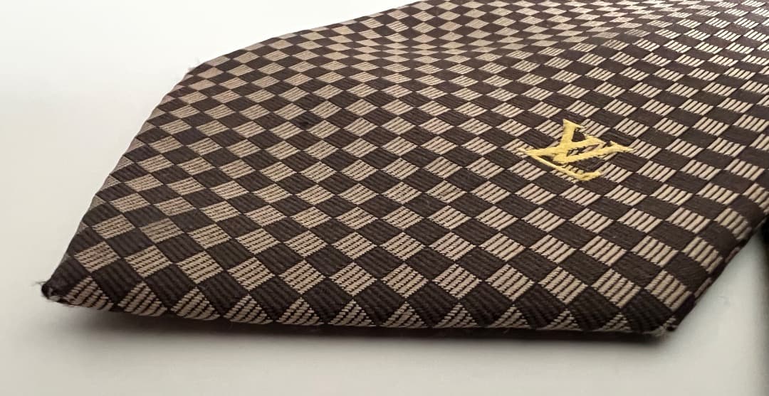 ルイ・ヴィトン ネクタイマイクロダミエ ブラウン