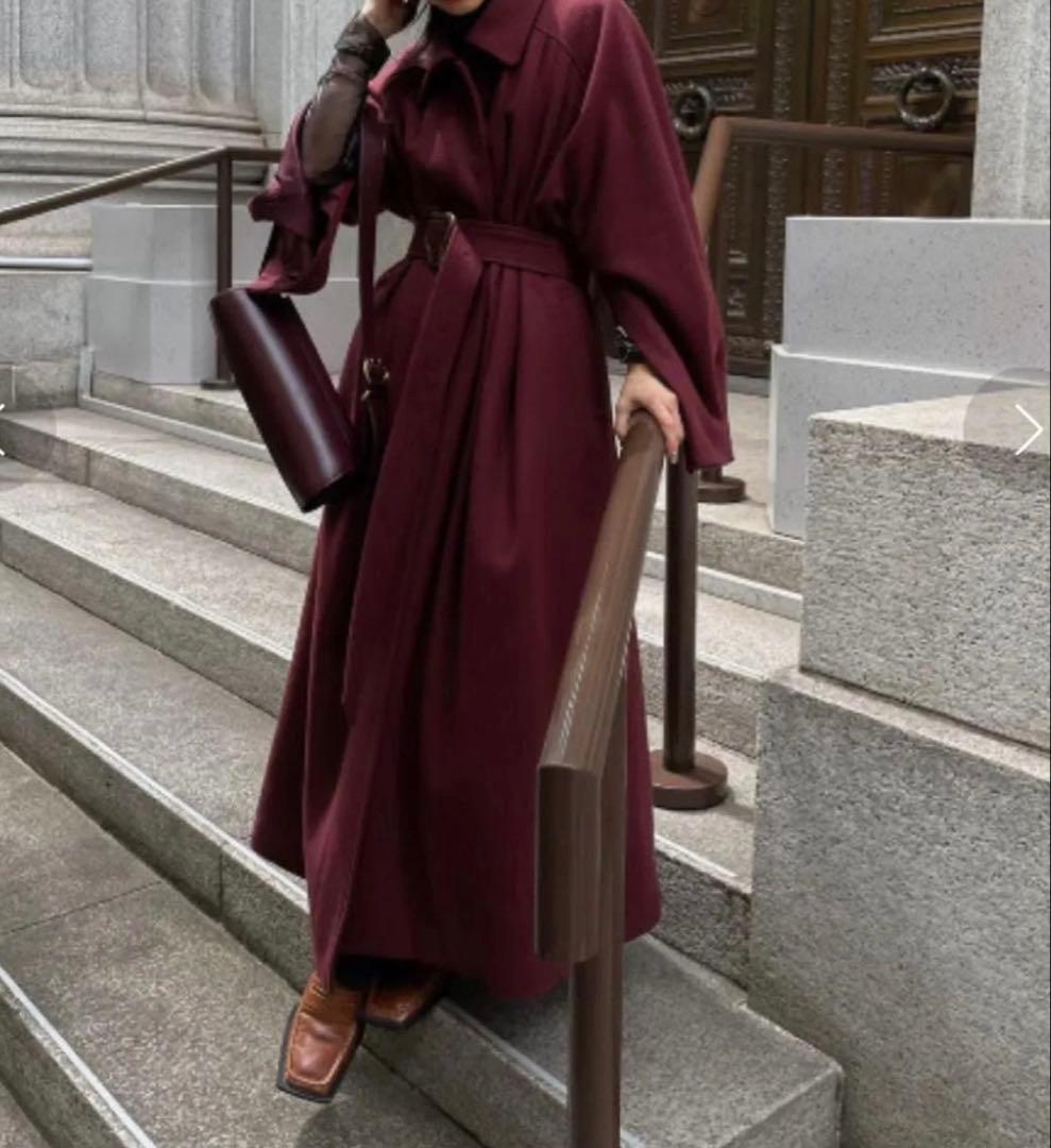 AMERI【フロントギャザーオープンスリーブコート ／バーガンディS】