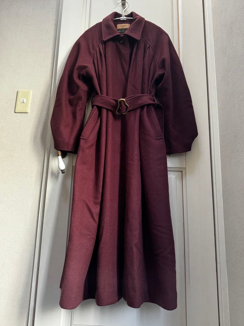 AMERI【フロントギャザーオープンスリーブコート ／バーガンディS】