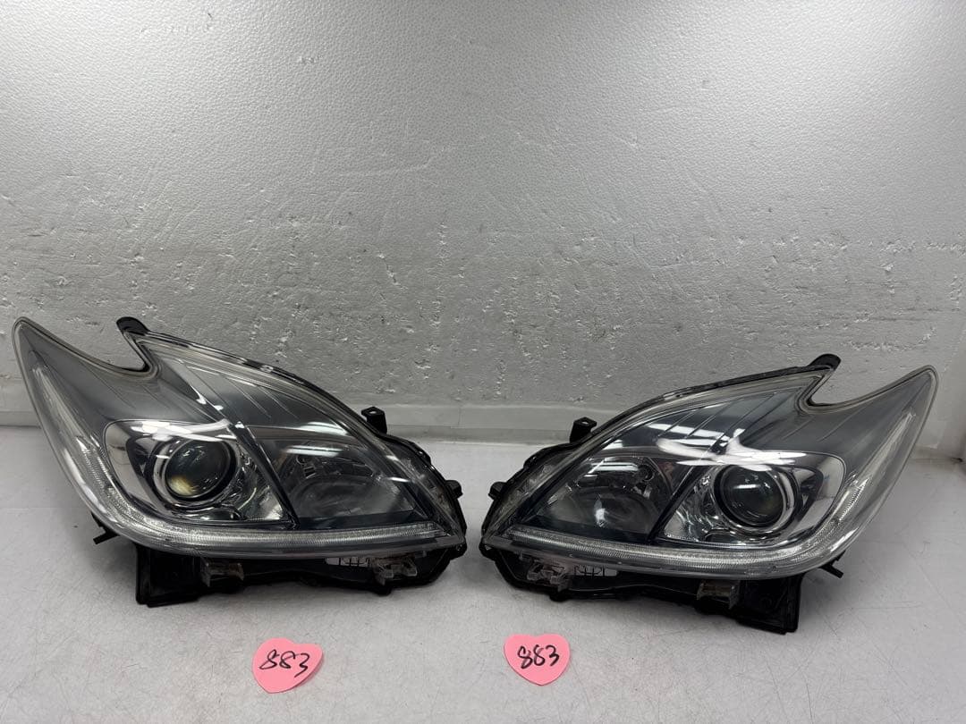 プリウスZVW30後期ヘッドライト左右セットキセノHIDレベ付コイト47-52