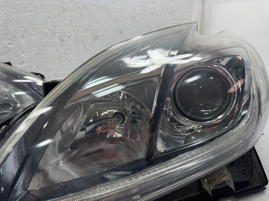 プリウスZVW30後期ヘッドライト左右セットキセノHIDレベ付コイト47-52