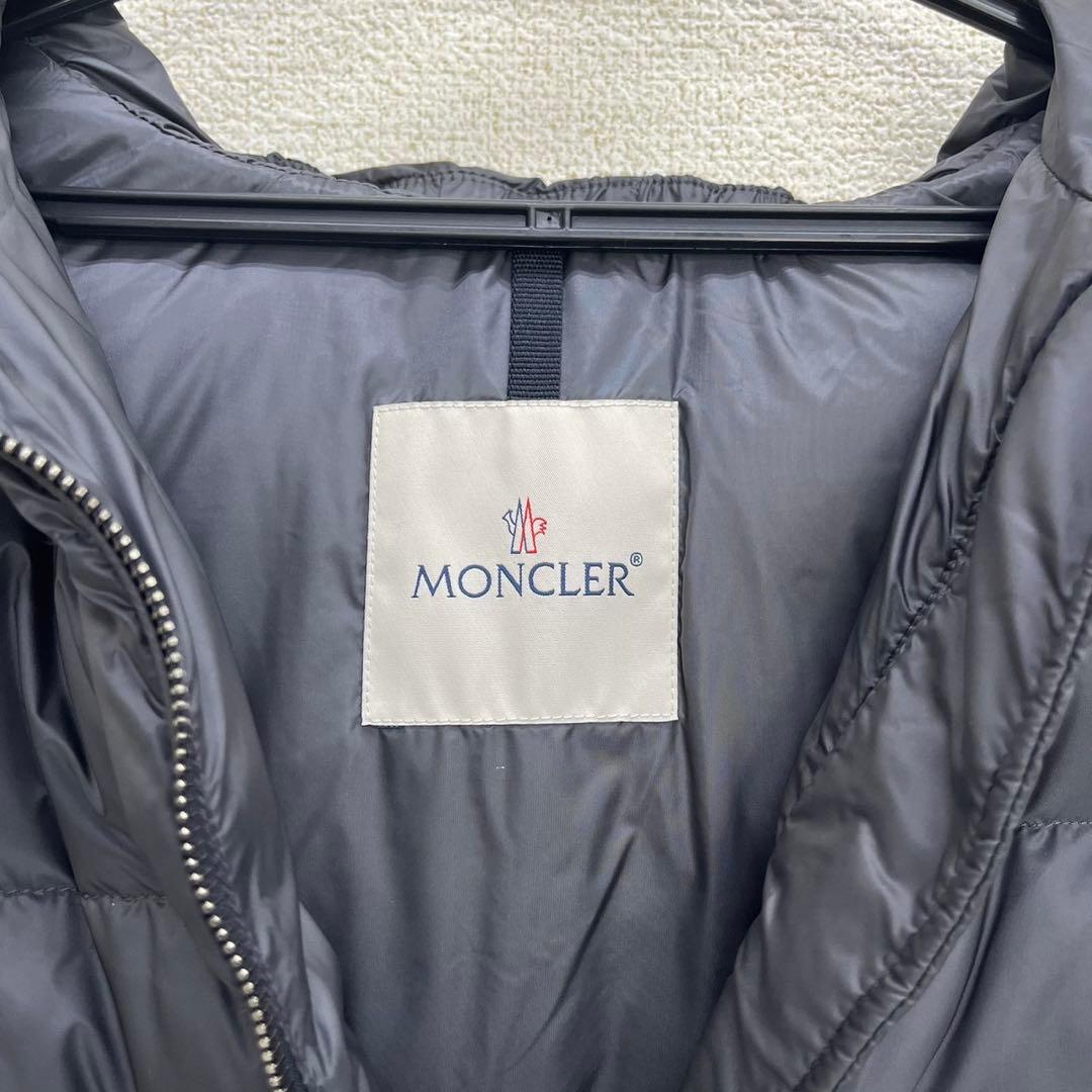 美品 ☆モンクレール☆ ダウンベスト フード付き ネイビー