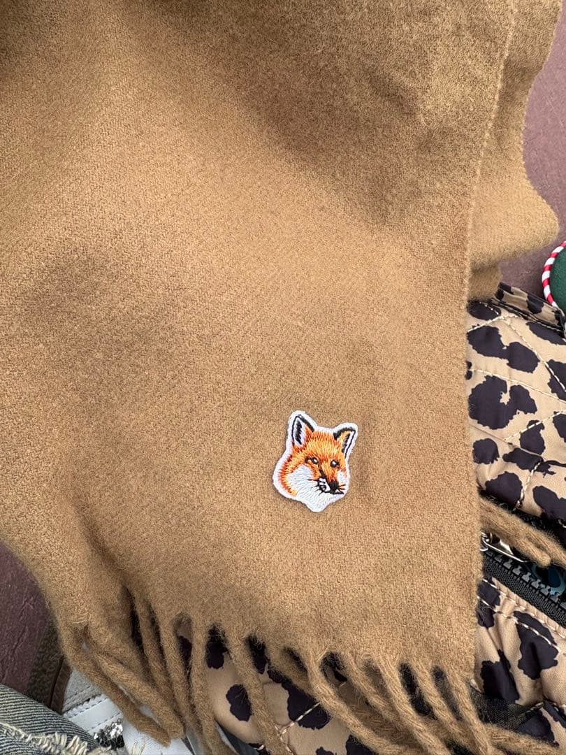 MAISON KITSUNÉ ベージュ マフラー