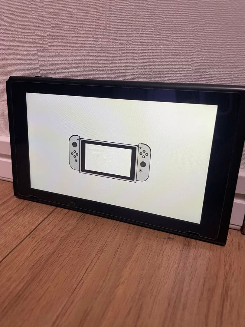 Nintendo Switch 本体　レッド　ネオンパープル