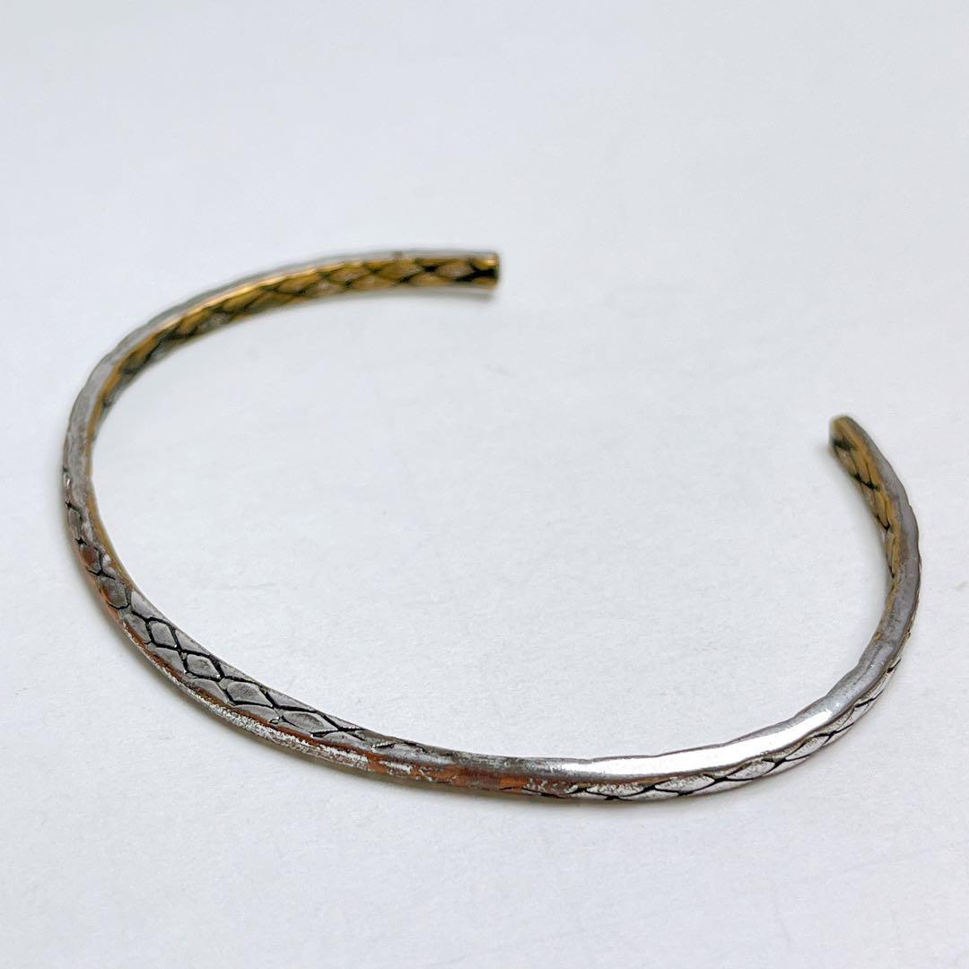 セリーヌ　バングル　スネーク　シルバー