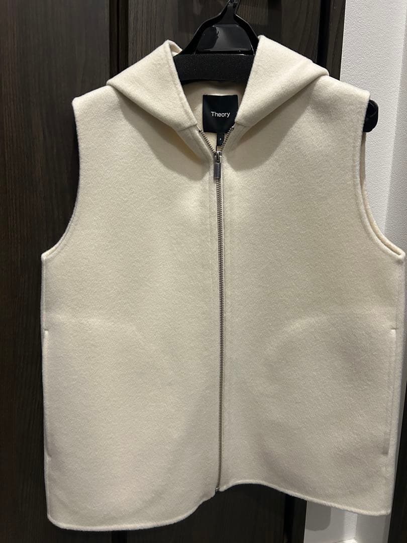 新品　Theory フーディー ベスト ジレ アイボリー