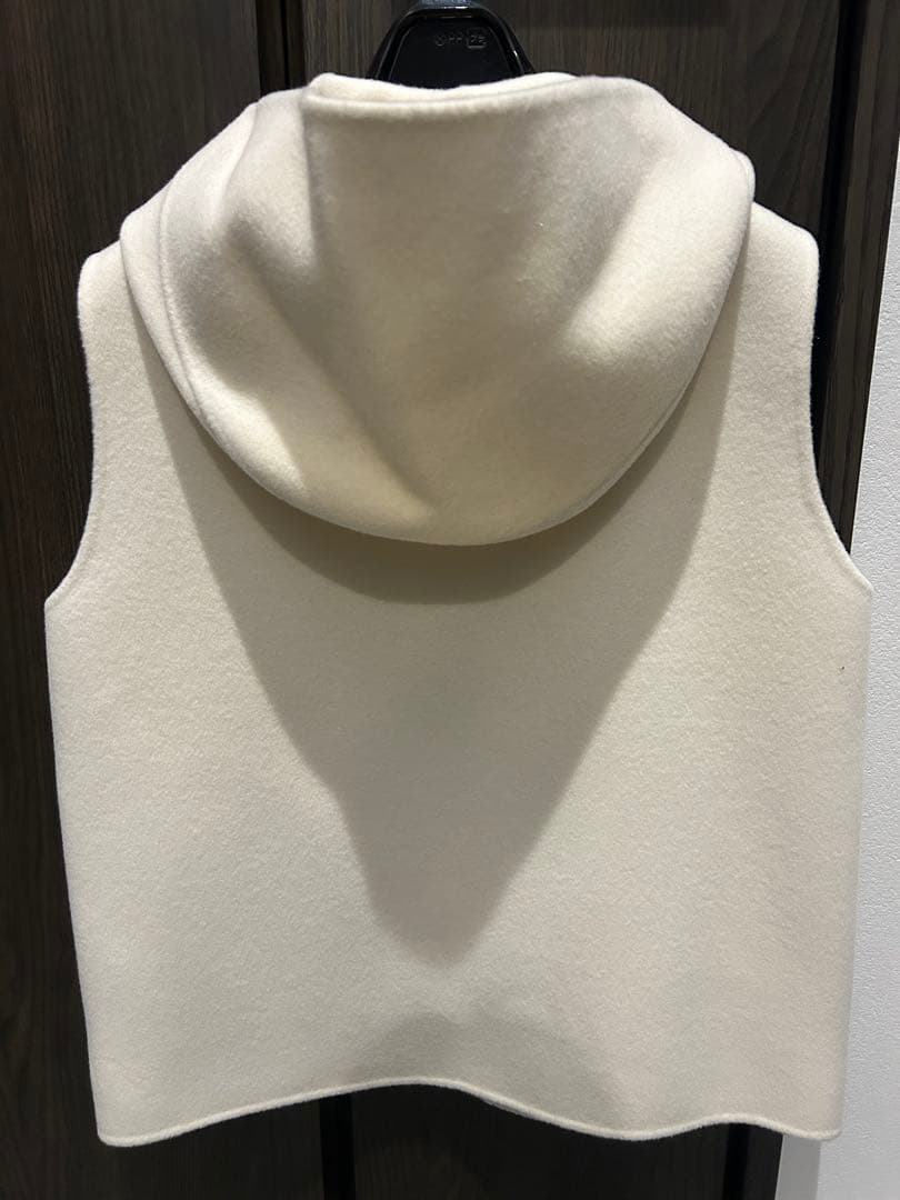 新品　Theory フーディー ベスト ジレ アイボリー